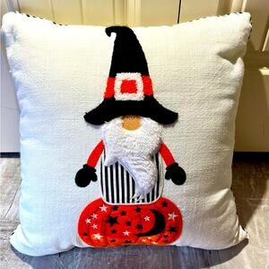 NWOT Halloween gnome accent pillow